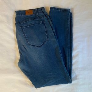 Urban Outfitters BDG Mid Rise Twig Ankle Skinny Jeans 31W 29L Blue